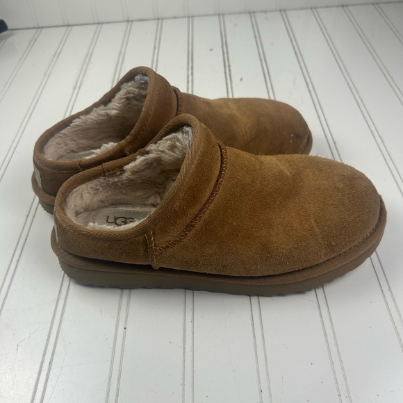 UGG Tan Cognac Suede Slip-On Shoes Loafers Women’s Size 7 - Picture 3 of 10